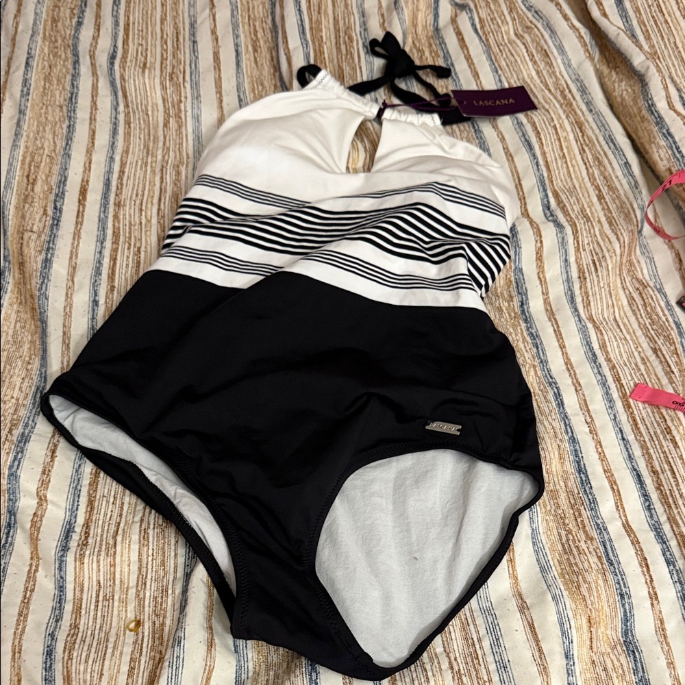 Elegant LASCANA Black and White Striped Women's One Piece Swimsuit
